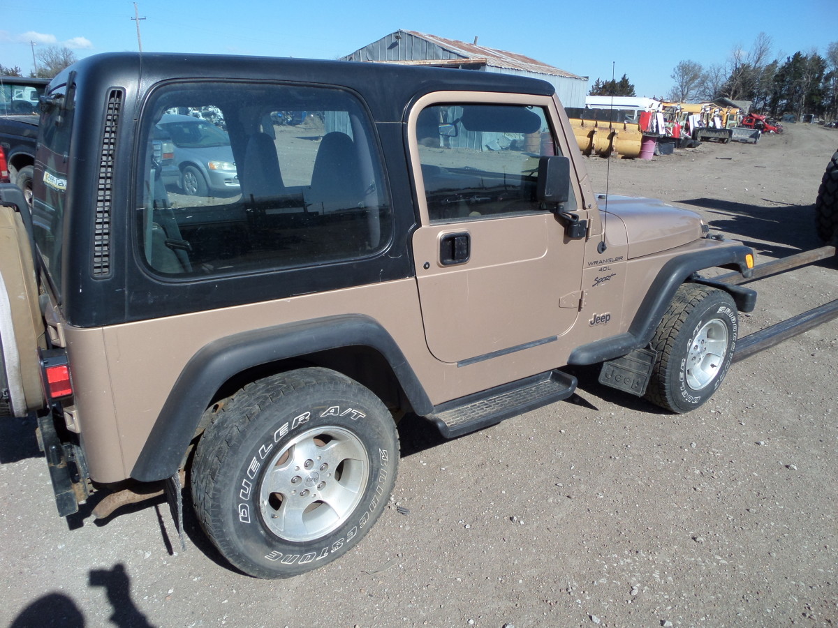 2000 JEEP WRANGLER C16010 - Tri-City Auto Parts